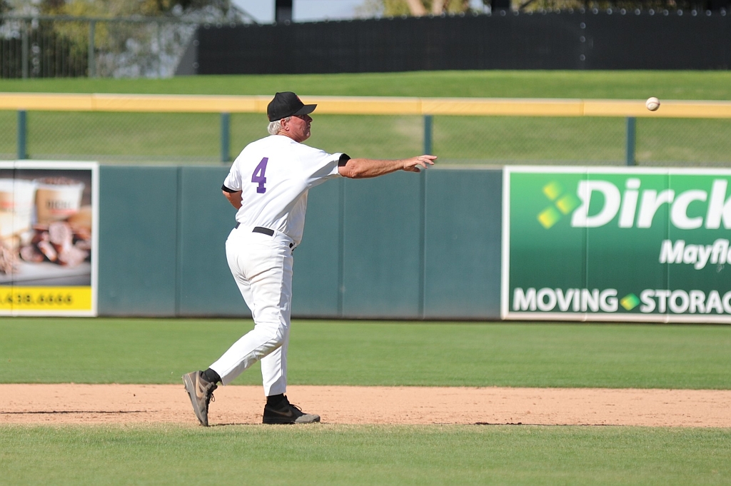 Dragons_2017-11-04 (593).JPG - (c)2010 DeVetter